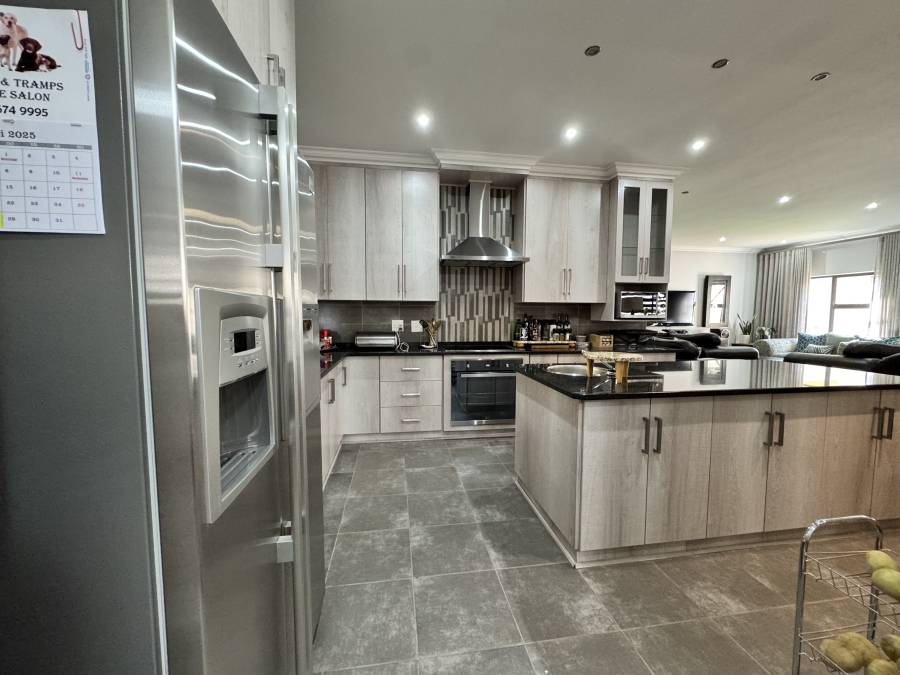 To Let 3 Bedroom Property for Rent in Wilkoppies North West